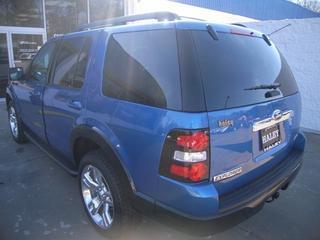 Ford Explorer 2010 photo 1