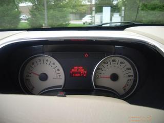 Ford Explorer 2010 photo 2