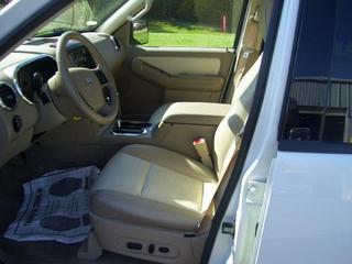 Ford Explorer 2010 photo 1