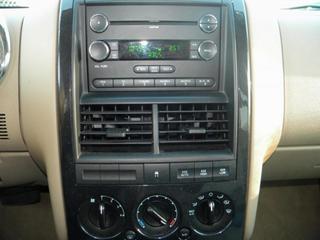 Ford Explorer 2010 photo 2