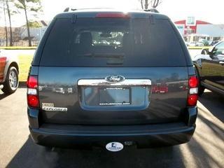 Ford Explorer 2010 photo 1