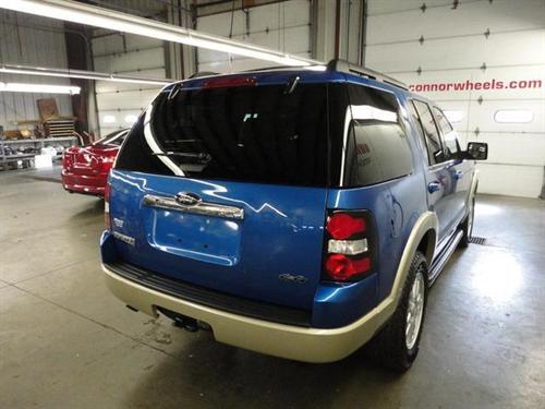 Ford Explorer 2010 photo 2