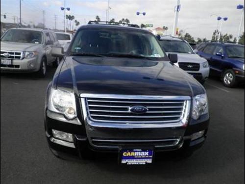 Ford Explorer 2010 photo 1