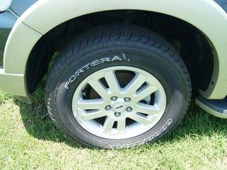 Ford Explorer 2010 photo 2