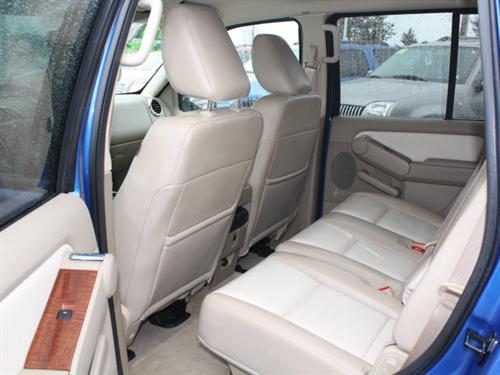 Ford Explorer 2010 photo 2