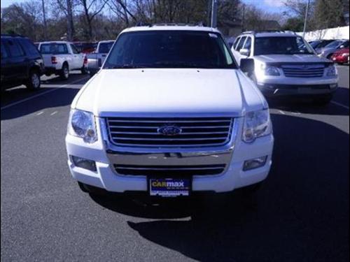 Ford Explorer 2010 photo 1