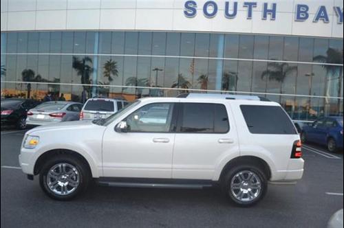 Ford Explorer 2010 photo 1