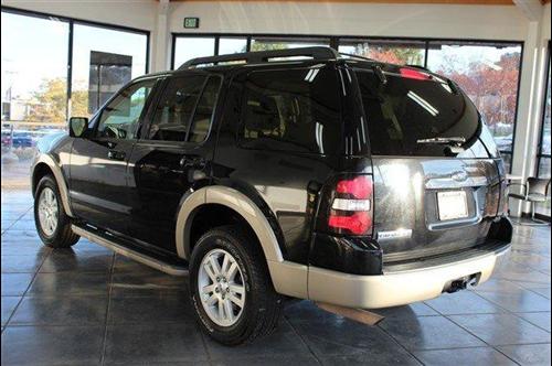 Ford Explorer 2010 photo 2