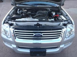 Ford Explorer 2010 photo 2