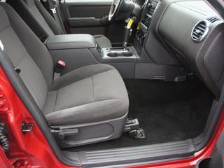 Ford Explorer 2010 photo 3