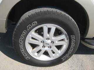 Ford Explorer 2010 photo 2