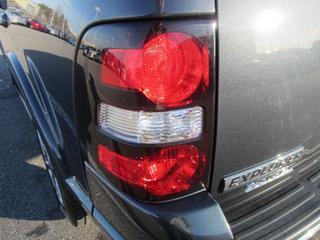 Ford Explorer 2010 photo 1