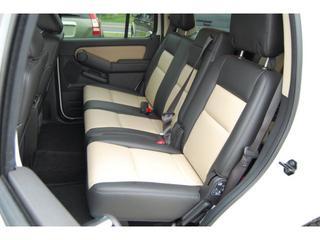 Ford Explorer 2010 photo 3