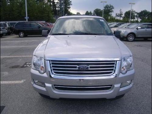 Ford Explorer 2010 photo 1