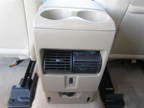 Ford Explorer 2010 photo 3