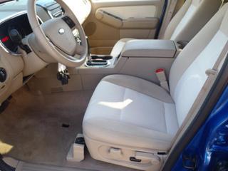 Ford Explorer 2010 photo 2