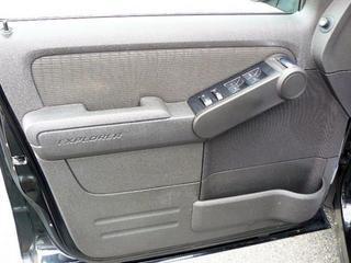 Ford Explorer 2010 photo 2