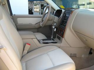 Ford Explorer 2010 photo 1