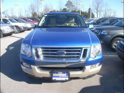 Ford Explorer 2010 photo 1