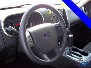 Ford Explorer 2010 photo 2
