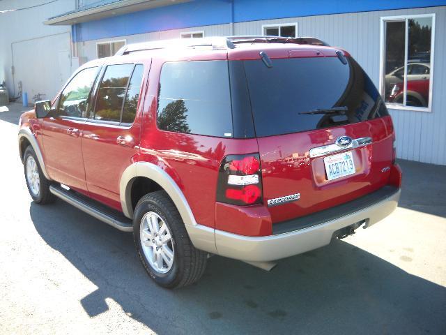 Ford Explorer 2010 photo 2