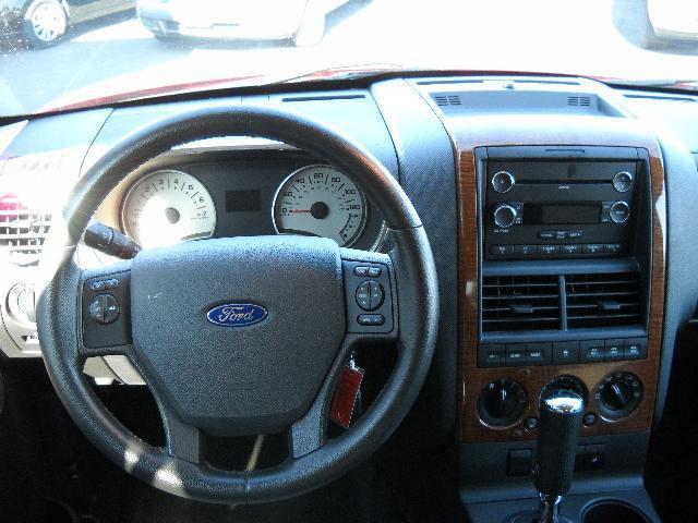 Ford Explorer 2010 photo 5