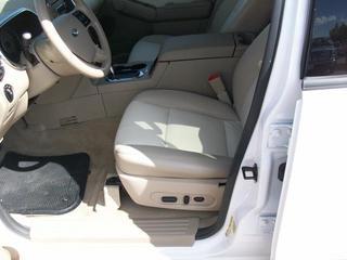 Ford Explorer 2010 photo 4
