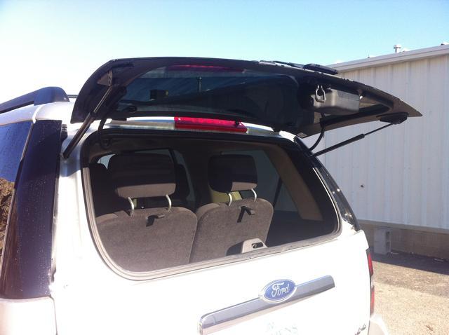 Ford Explorer 2010 photo 5