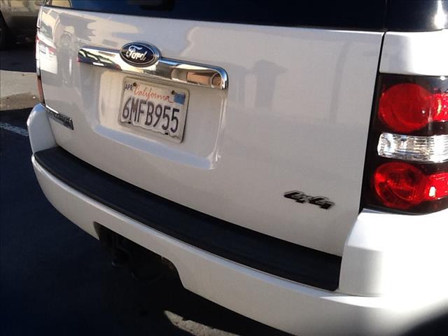 Ford Explorer 2010 photo 3
