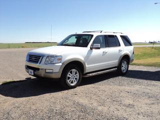 Ford Explorer 2010 photo 1
