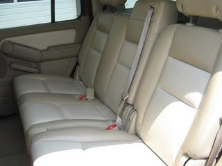 Ford Explorer 2010 photo 1