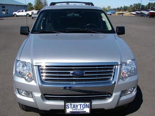 Ford Explorer 2010 photo 4