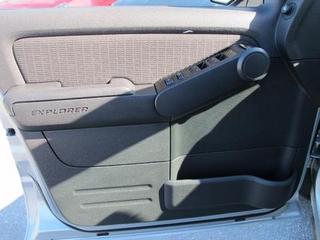 Ford Explorer 2010 photo 3