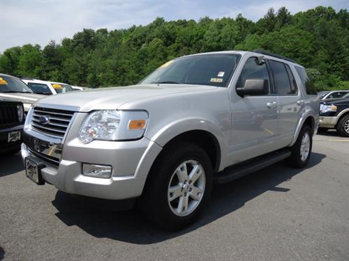Ford Explorer 2010 photo 1
