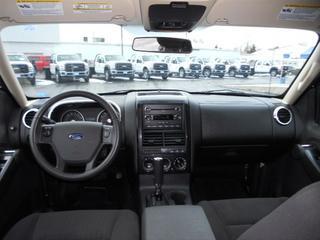 Ford Explorer 2010 photo 3