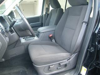 Ford Explorer 2010 photo 1