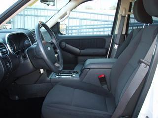 Ford Explorer 2010 photo 1