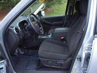 Ford Explorer 2010 photo 1