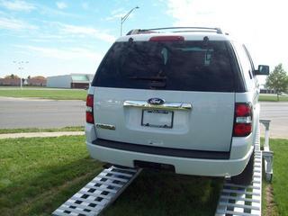 Ford Explorer 2010 photo 2