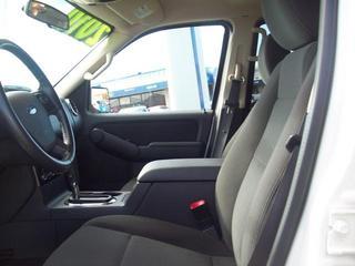Ford Explorer 2010 photo 3