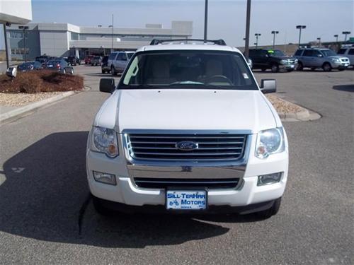 Ford Explorer 2010 photo 1