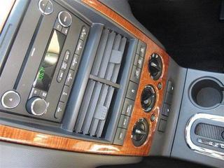 Ford Explorer 2010 photo 3