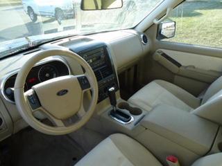 Ford Explorer 2010 photo 2
