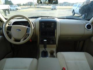 Ford Explorer 2010 photo 3