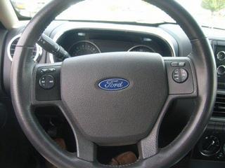 Ford Explorer 2010 photo 3