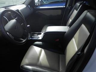 Ford Explorer 2010 photo 4