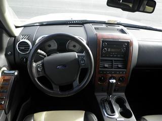 Ford Explorer 2010 photo 5