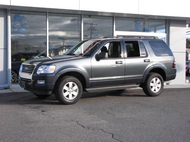 Ford Explorer 2010 photo 1