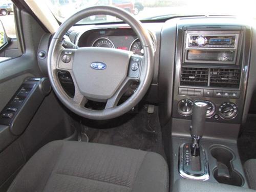 Ford Explorer 2010 photo 3
