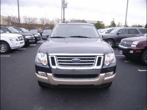 Ford Explorer 2010 photo 1